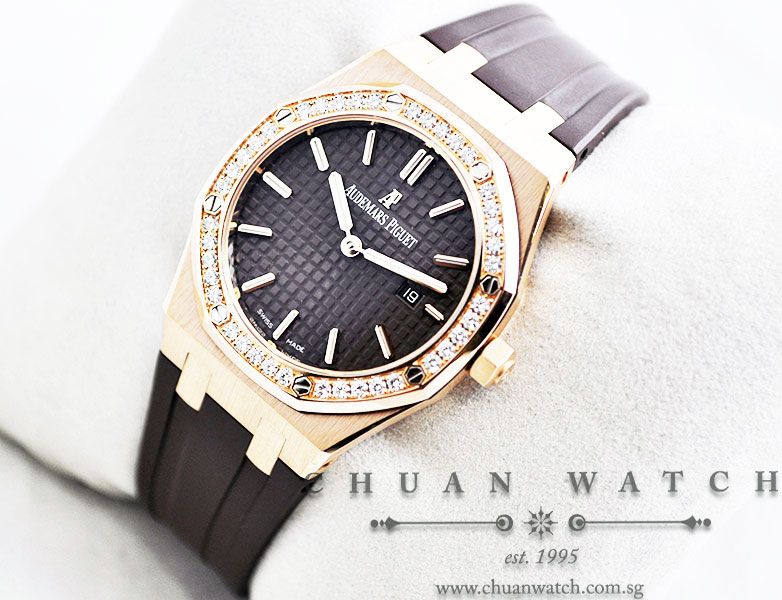 Audemars Piguet Ladies Royal Oak Quartz 67651OR - Image 2