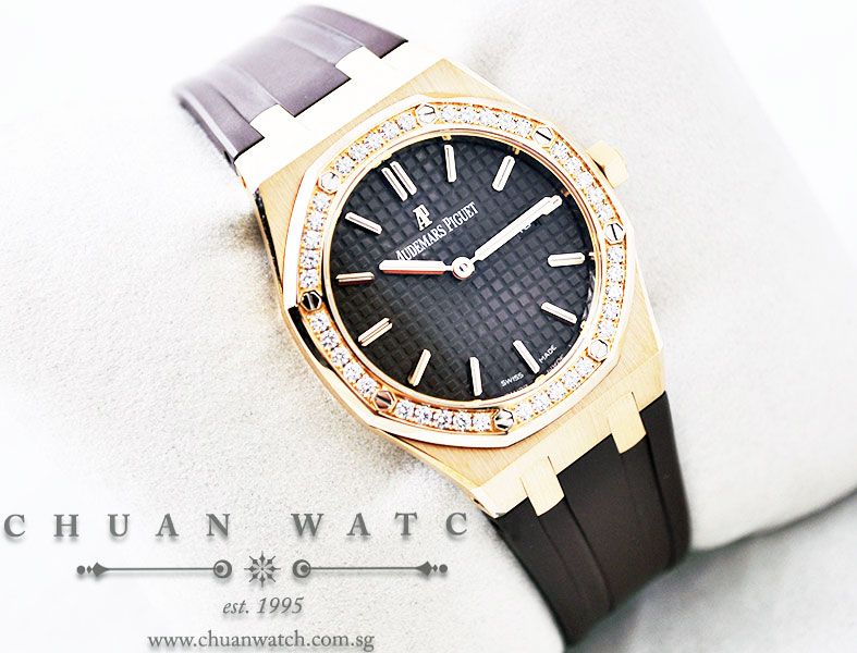 Audemars Piguet Ladies Royal Oak Quartz 67651OR - Image 3