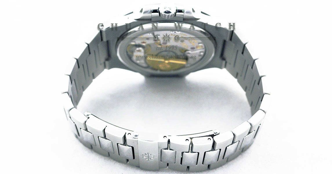 Patek Philippe Nautilus Moon-Phase Power-Reserve 5712/1A-001 - Image 4