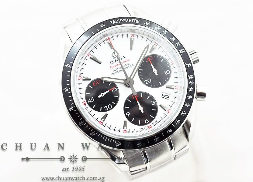Omega Speedmaster Automatic Date Panda 323.30.40.40.04.001 - Discontinued - Image 3