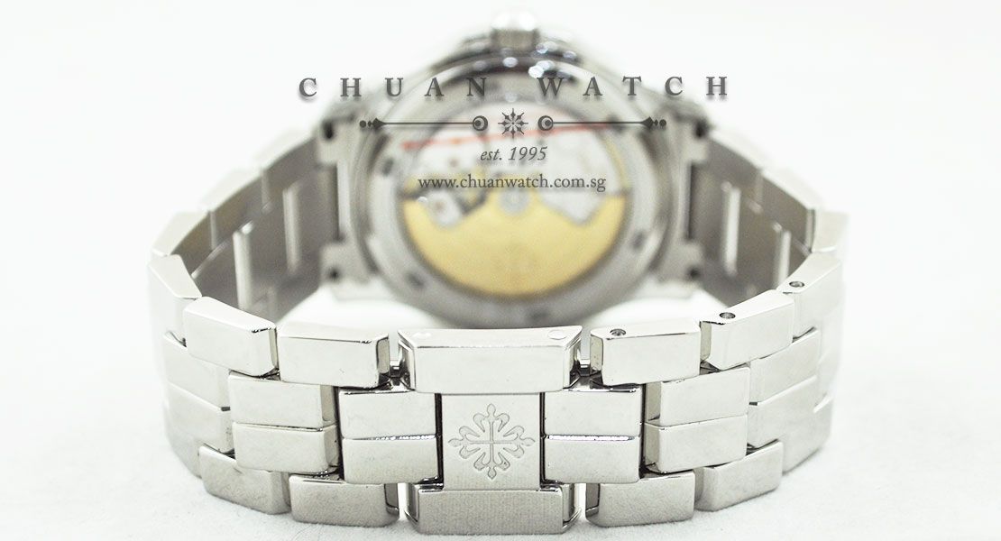 Patek Philippe Midsize Aquanaut 5066/1A-001 - Discontinued - Image 4