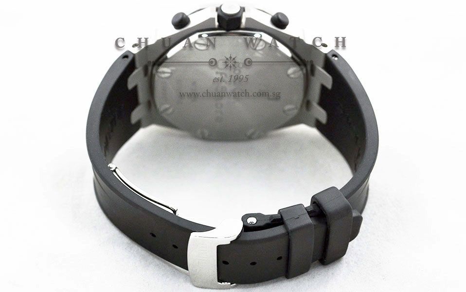 Audemars Piguet Royal Oak Offshore Rubber Clad White 25940SK - Discontinued - Image 4