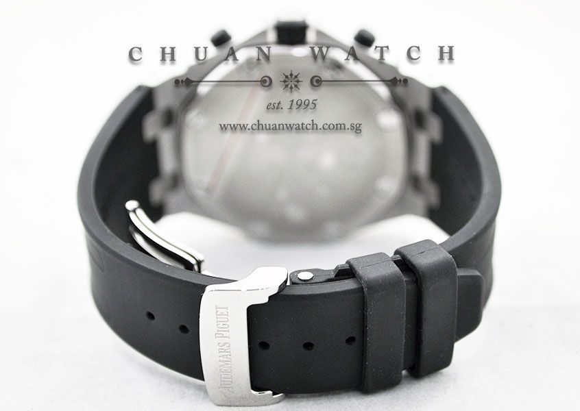 Audemars Piguet Royal Oak Offshore Rubber Clad White 25940SK - Discontinued - Image 4