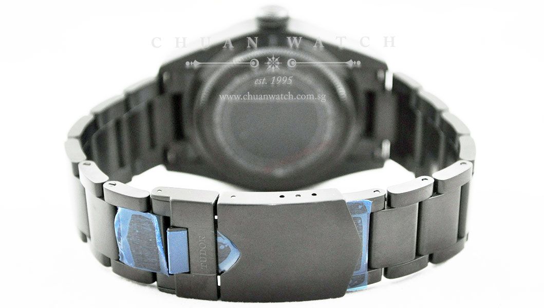 Tudor Heritage Black Bay Dark 79230DK - Image 4