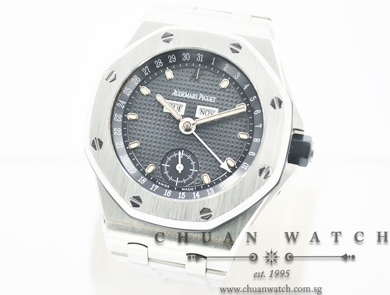 Audemars Piguet Royal Oak Offshore Triple Calendar 39mm 25807ST - Discontinued - Image 2
