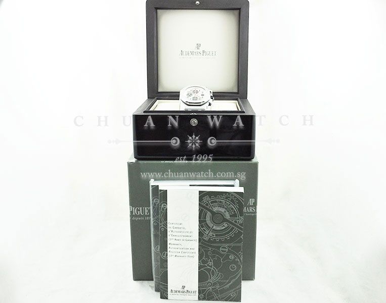 Audemars Piguet Royal Oak Offshore Panda 42mm 26170ST - Discontinued - Image 5