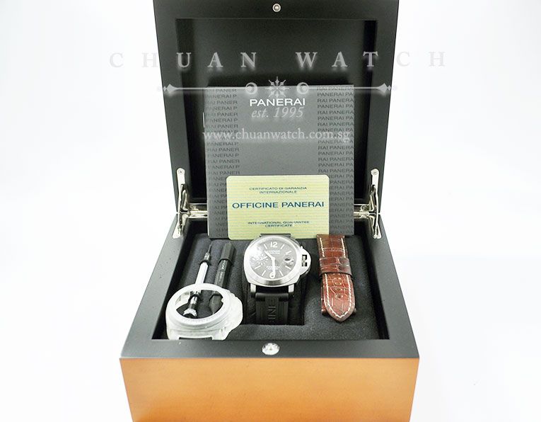 Panerai Luminor Marina Automatic Titanio Pam 240 J - Discontinued - Image 5