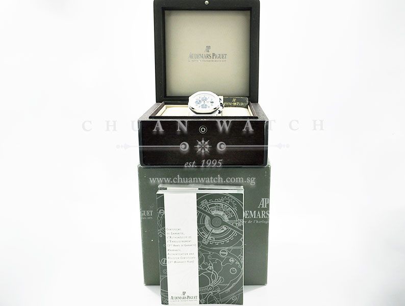 Audemars Piguet Royal Oak Offshore Navy 42mm 26170ST - Discontinued - Image 5