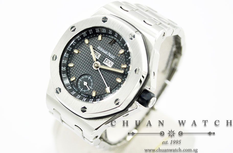 Audemars Piguet Royal Oak Offshore Triple Calendar 39mm 25807ST - Discontinued - Image 2
