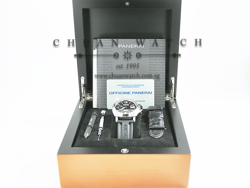 Panerai Luminor Marina Automatic 44mm Pam 104 K - Discontinued - Image 5