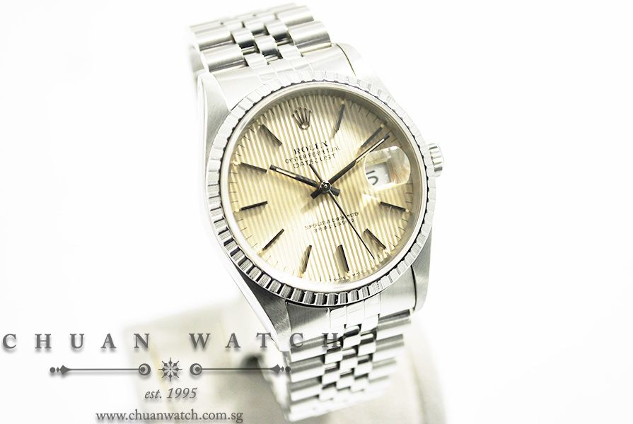 Rolex Gents DateJust 36mm 16220 Silver Tapestry Index - Discontinued - Image 3