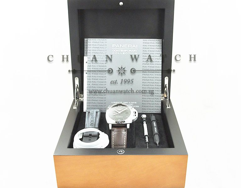 Panerai Luminor 1950 3-Days GMT 44mm Pam 320 N - Discontinued - Image 5