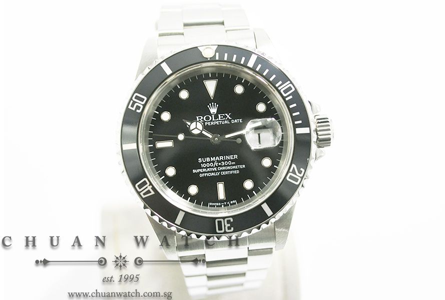 Rolex Submariner Date 16610 - Discontinued - Image 3