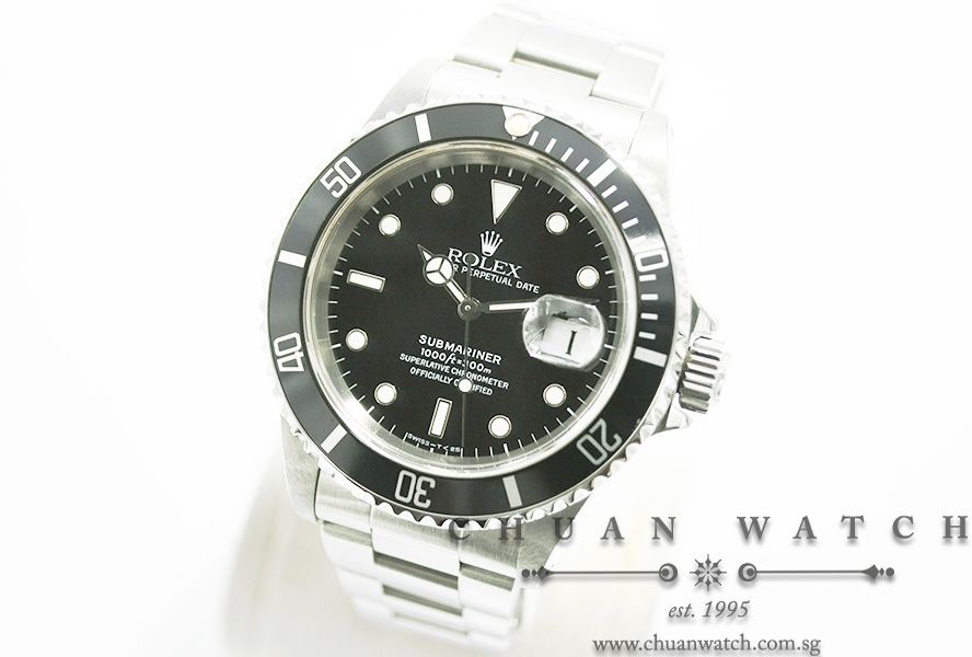 Rolex Submariner Date 16610 - Discontinued - Image 2
