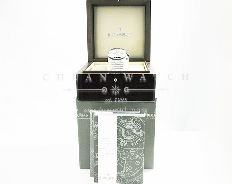 Audemars Piguet Royal Oak Offshore Panda 42mm 26170ST - Discontinued - Image 5