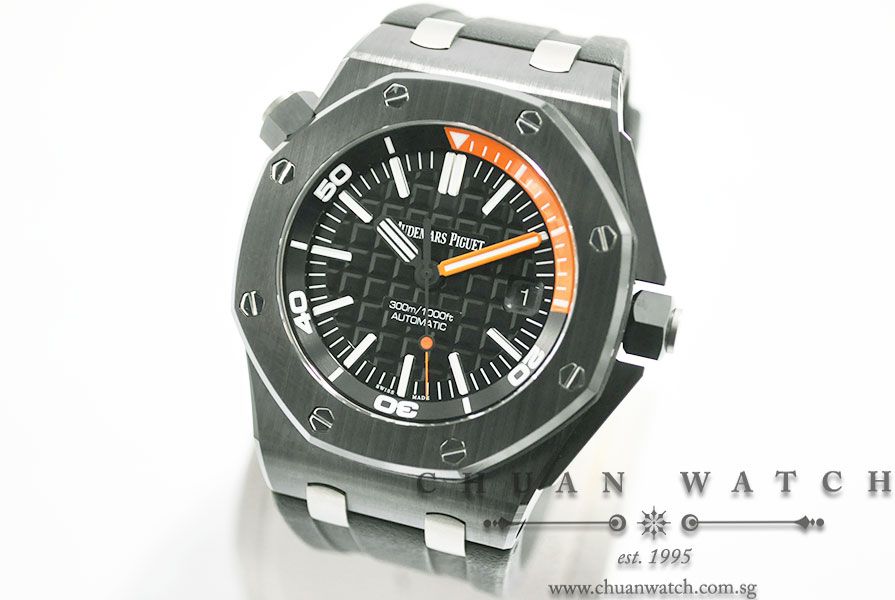Audemars Piguet Royal Oak Offshore Diver Ceramic 42mm 15707CE - Discontinued - Image 2