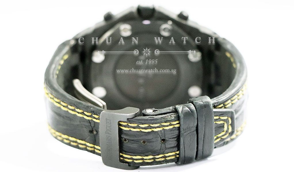 Audemars Piguet Royal Oak Offshore Bumblebee 42mm 26176FO - Discontinued - Image 4