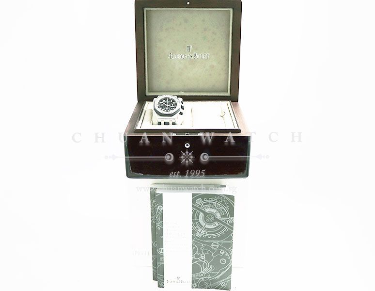 Audemars Piguet Ladies Royal Oak Offshore 37mm 26048SK Black - Discontinued - Image 5