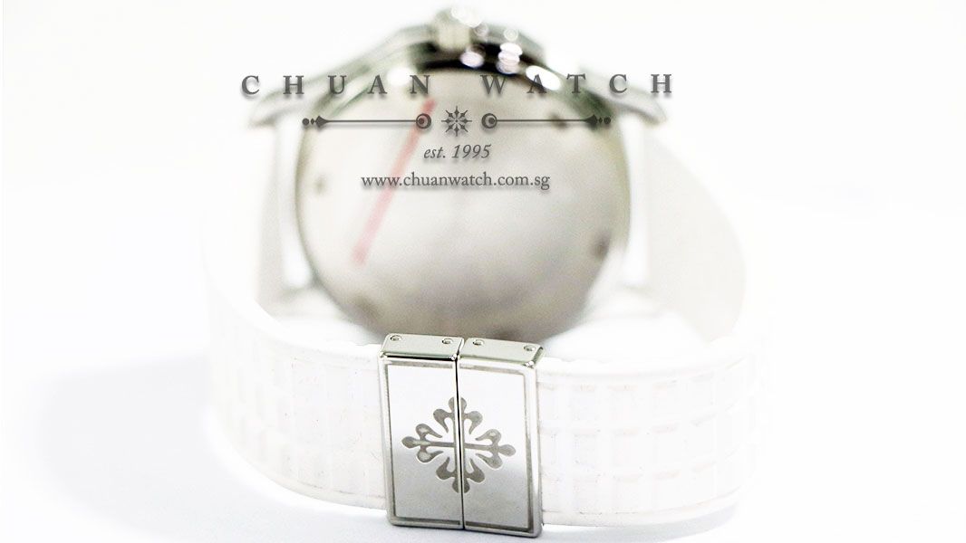 Patek Philippe Ladies Aquanaut Luce 35.6mm 5067A-011 Pure White - Discontinued Dial - Image 4
