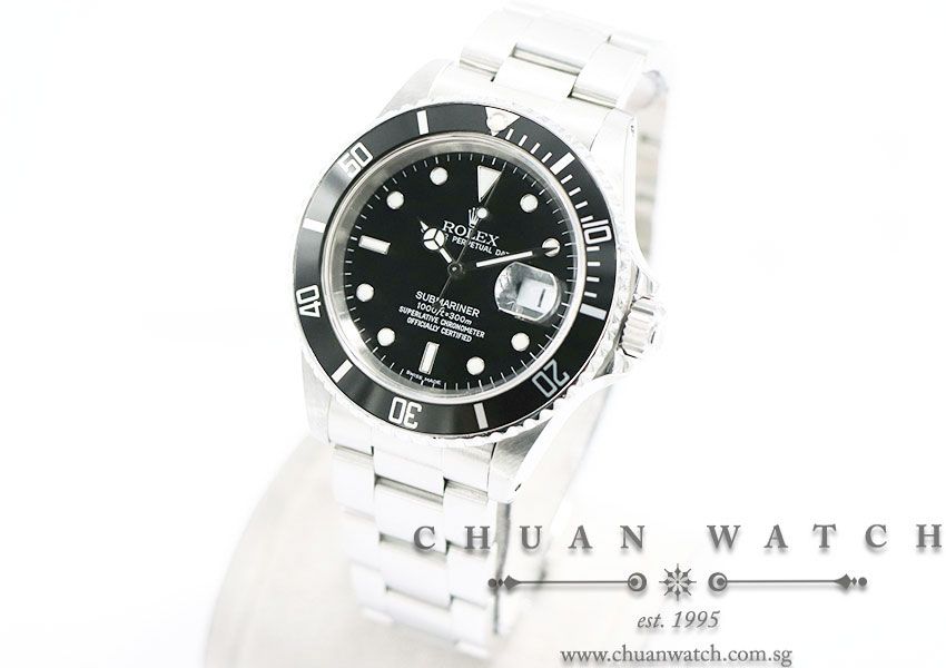 Rolex Submariner Date 16610 - Discontinued - Image 2