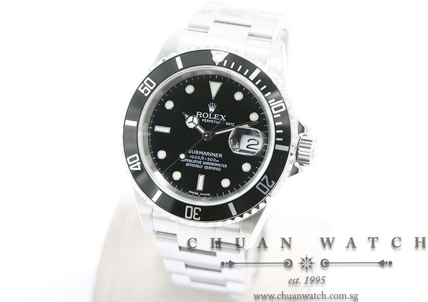 Rolex Submariner Date 16610 - Discontinued - Image 2