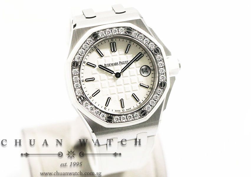 Audemars Piguet Ladies Royal Oak Offshore Quartz 37mm 67540SK - Discontinued - Image 3