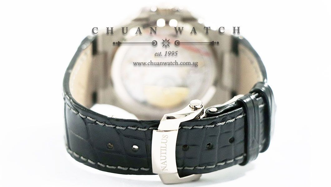 Patek Philippe Nautilus MoonPhase Power-Reserve White Gold 40mm 5712G-001 - Image 4