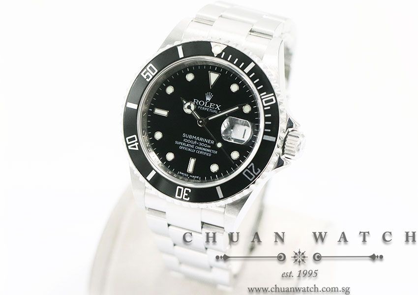 Rolex Submariner Date 16610 - Discontinued - Image 2