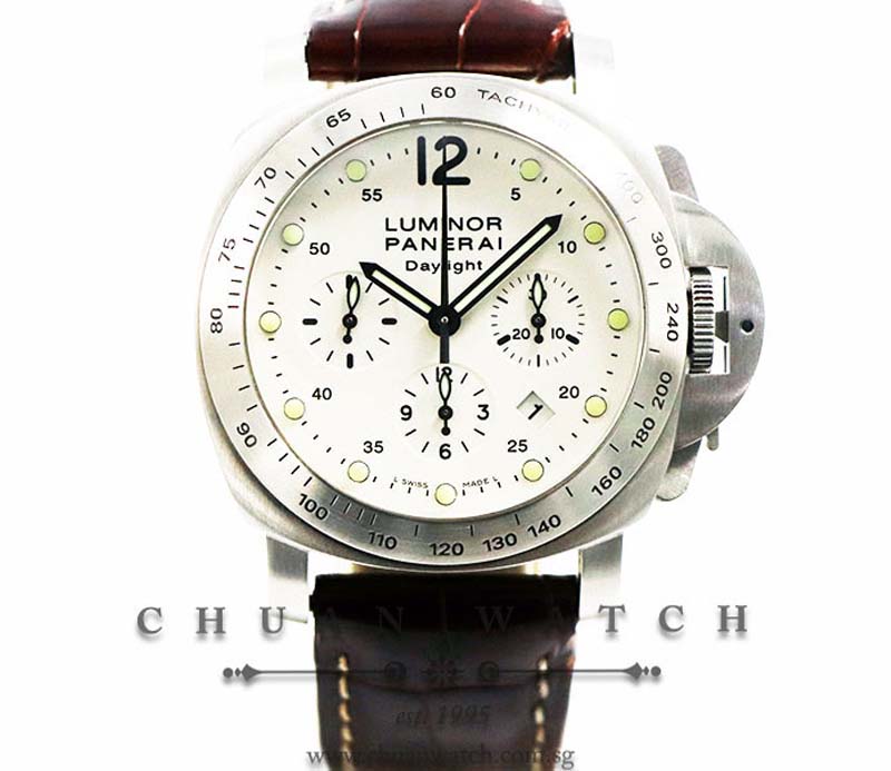 Panerai Luminor Daylight Chronograph 44mm Pam 251 J - Discontinued