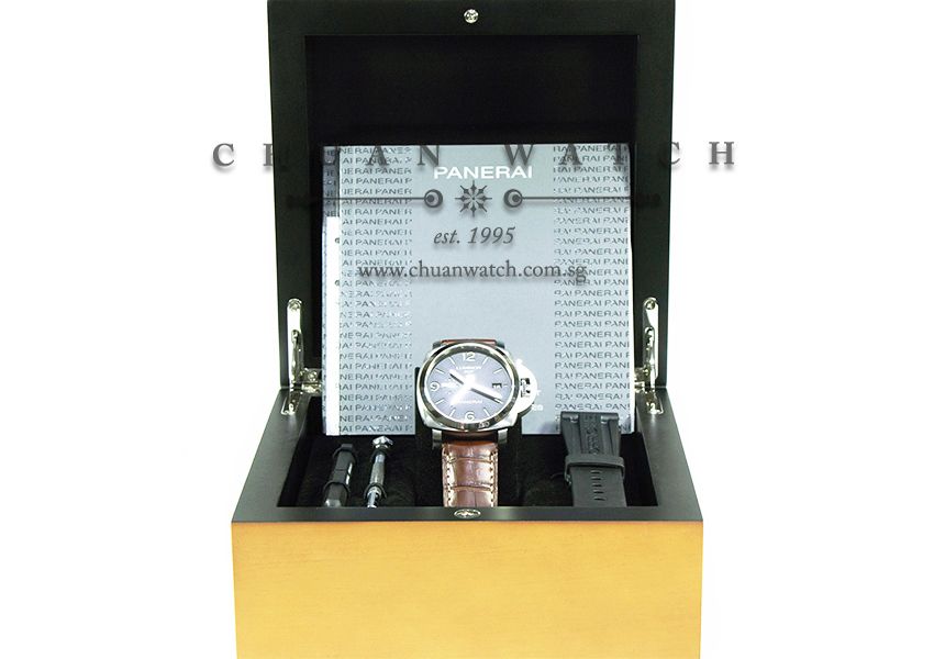 Panerai Luminor GMT 1950 3-Days 44mm Pam 320 Q - Discontinued - Image 3