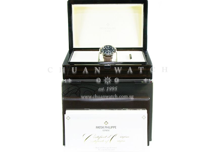 Patek Philippe Calatrava Pilot Travel Time White Gold 42mm 5524G-001 - Image 3