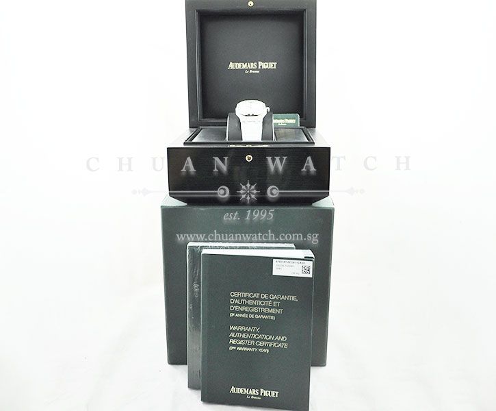 Audemars Piguet Ladies Royal Oak Quartz 33mm 67651ST White - Discontinued - Image 5