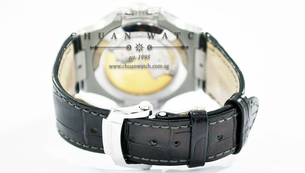 Patek Philippe Nautilus Steel Annual Calendar MoonPhase 40.5mm 5726A-001 - Image 4