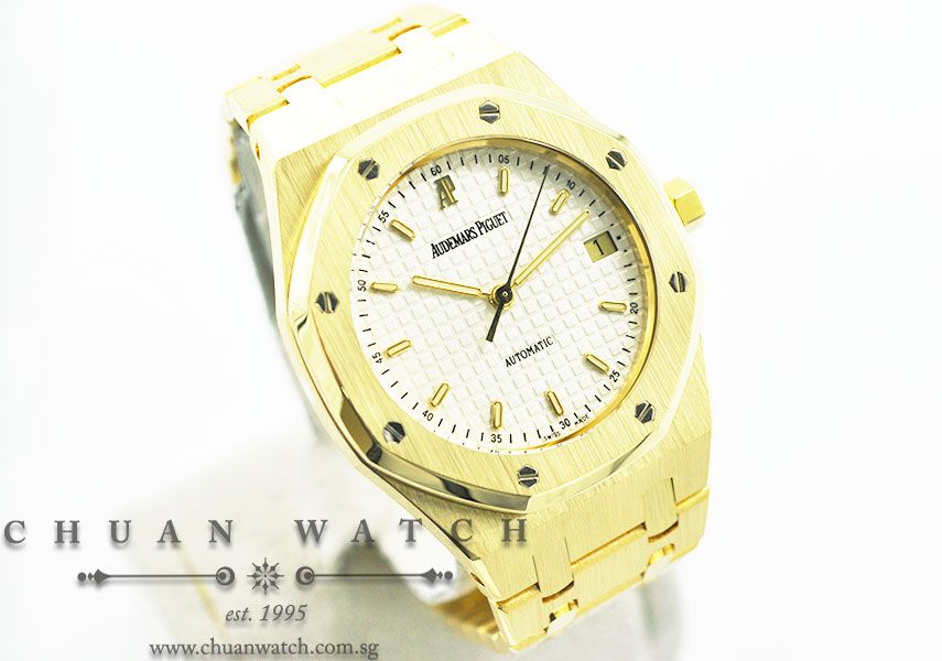 Audemars Piguet Gents Royal Oak Automatic Yellow Gold 36mm 14790BA - Discontinued - Image 3