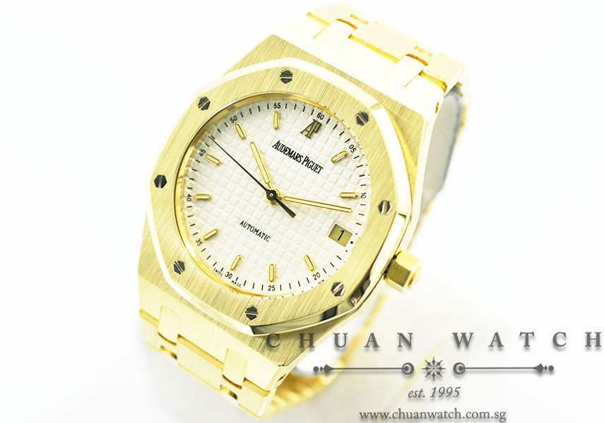 Audemars Piguet Gents Royal Oak Automatic Yellow Gold 36mm 14790BA - Discontinued - Image 2