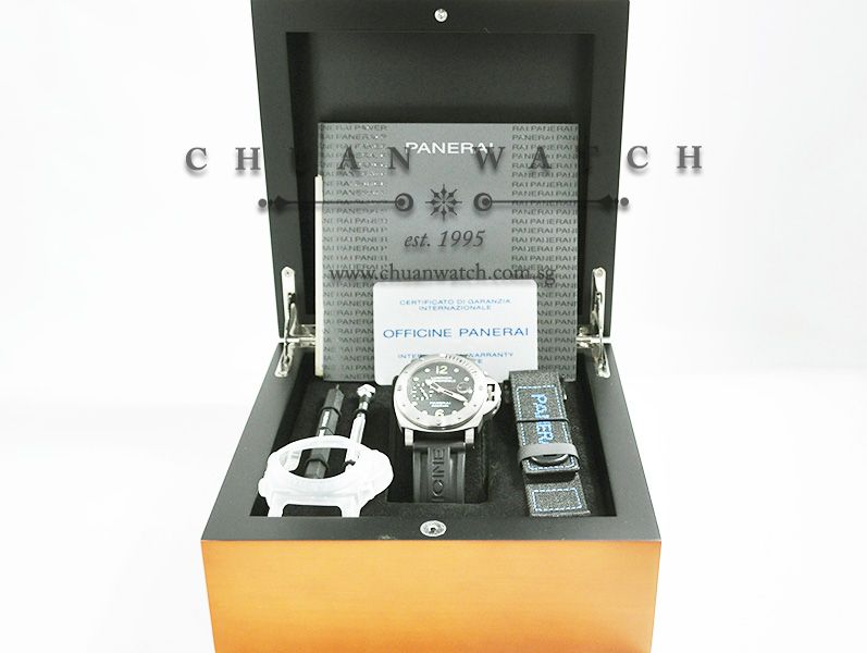 Panerai Luminor Submersible Titanio 44mm Pam 025 O - Discontinued - Image 5