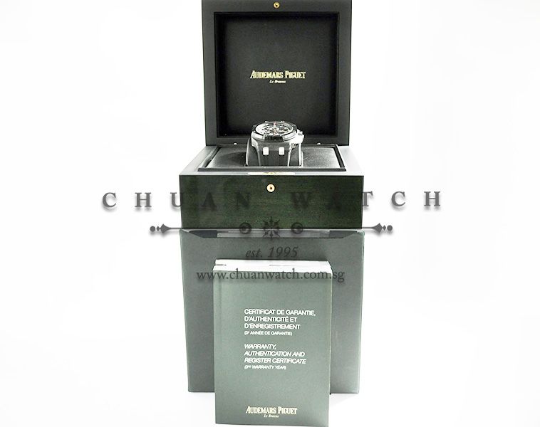 Audemars Piguet Royal Oak Offshore Novelty Carbon 44mm 26400AU - Discontinued - Image 5