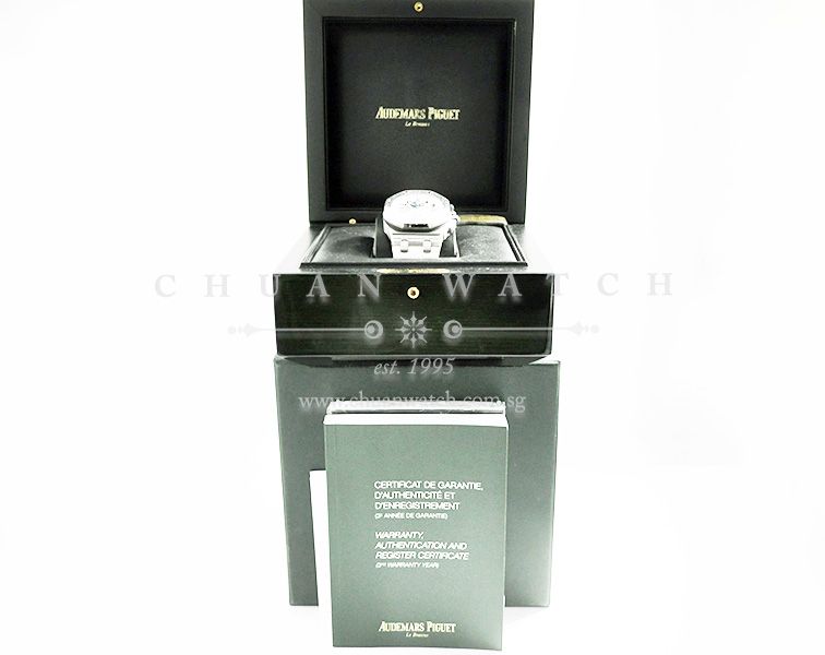 Audemars Piguet Royal Oak Offshore Navy 42mm 26170ST - Discontinued - Image 5