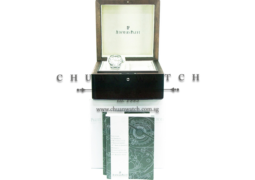 Audemars Piguet Lady Royal Oak Automatic Steel 33mm 77321ST Silver - Discontinued - Image 3