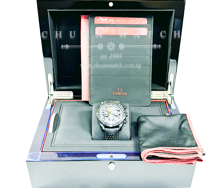 Omega Speedmaster Dark Side Of The Moon 'Apollo 8' Black Ceramic Chronograph 44.25mm 311.92.44.30.01.001 - Discontinued - Image 4