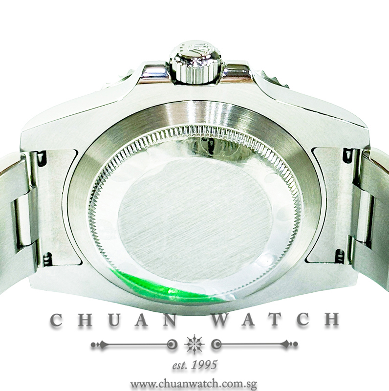 Rolex Submariner Date 116610LV 'Hulk' - Discontinued - Image 2