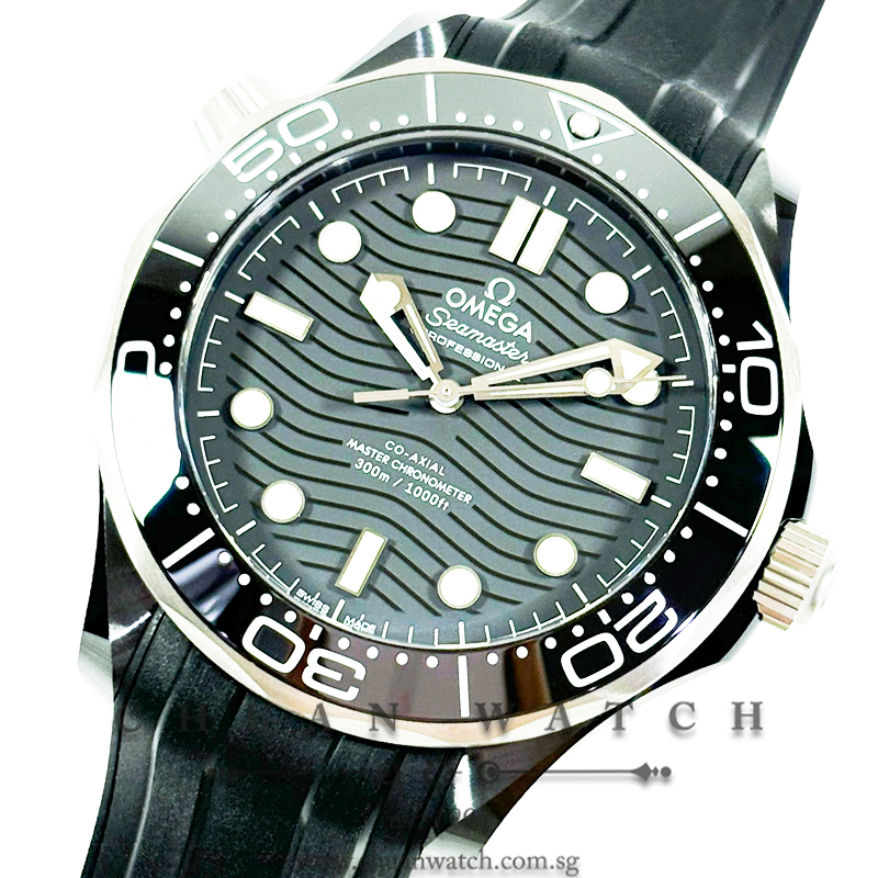 Omega Seamaster Diver 300M Co-Axial Master Chronometer Black Ceramic 43.5mm 210.92.44.20.01.001 Black