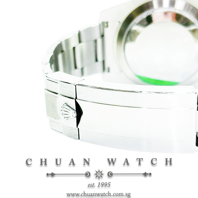 Rolex Submariner Date 116610LV 'Hulk' MK1 - Discontinued - Image 3