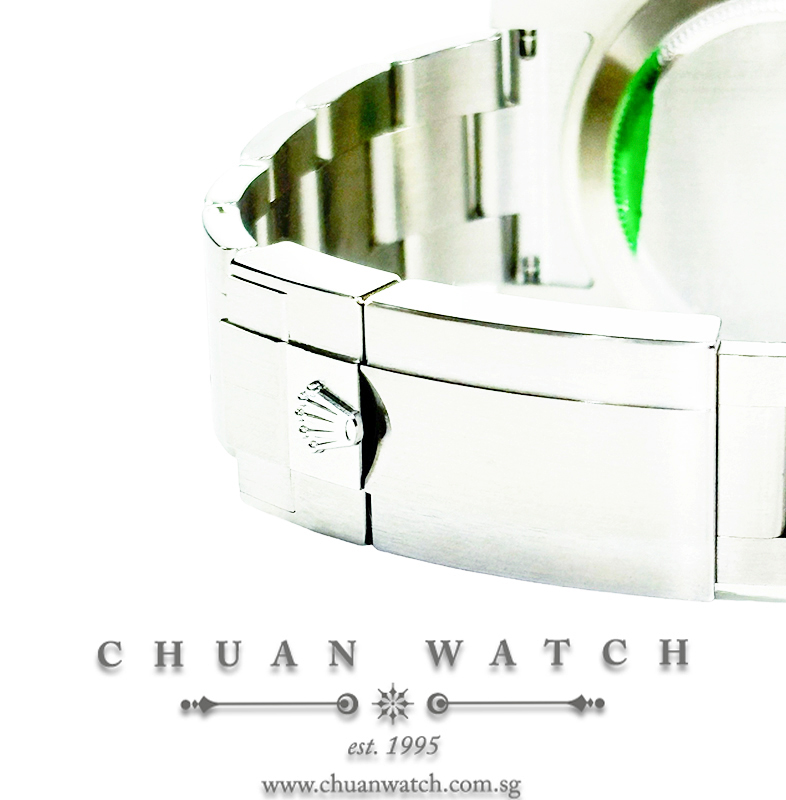 Rolex Explorer II 42mm 216570 'Polar' White - Discontinued - Image 3