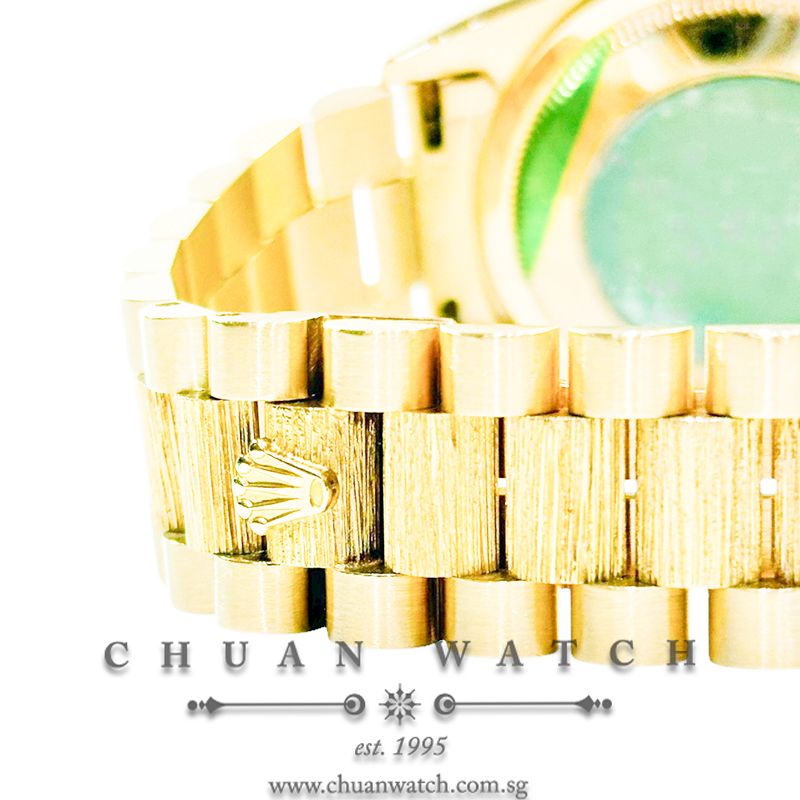 Rolex Day-Date President Yellow Gold 'Bark Finish' 36mm 18248 White Roman - Discontinued - Image 3