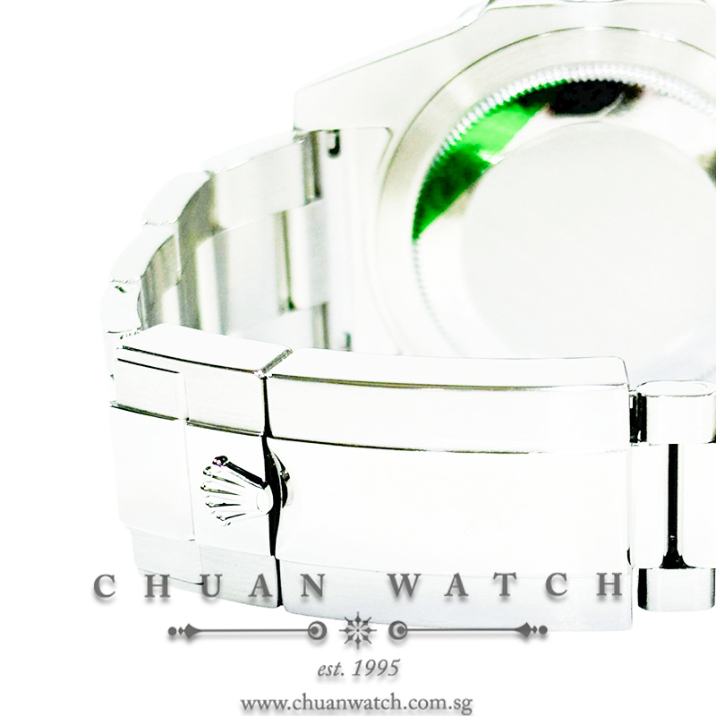 Rolex GMT-Master II 116710LN - Discontinued - Image 3