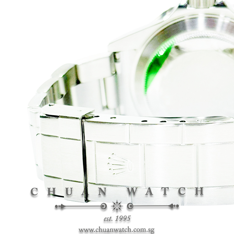 Rolex Submariner Date 16610 - Discontinued - Image 3