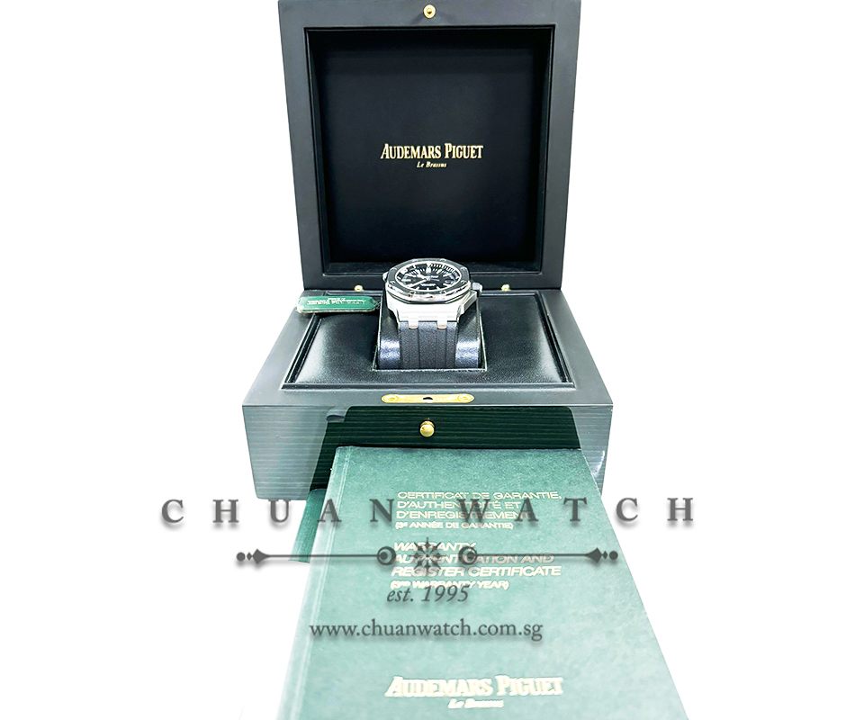 Audemars Piguet Royal Oak Offshore Diver Steel 42mm 15710ST Black - Discontinued - Image 4
