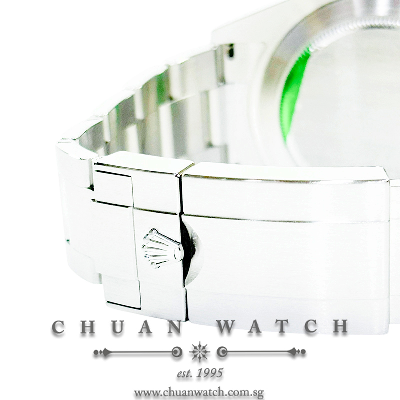 Rolex Explorer II 42mm 216570 'Polar' White - Discontinued - Image 3
