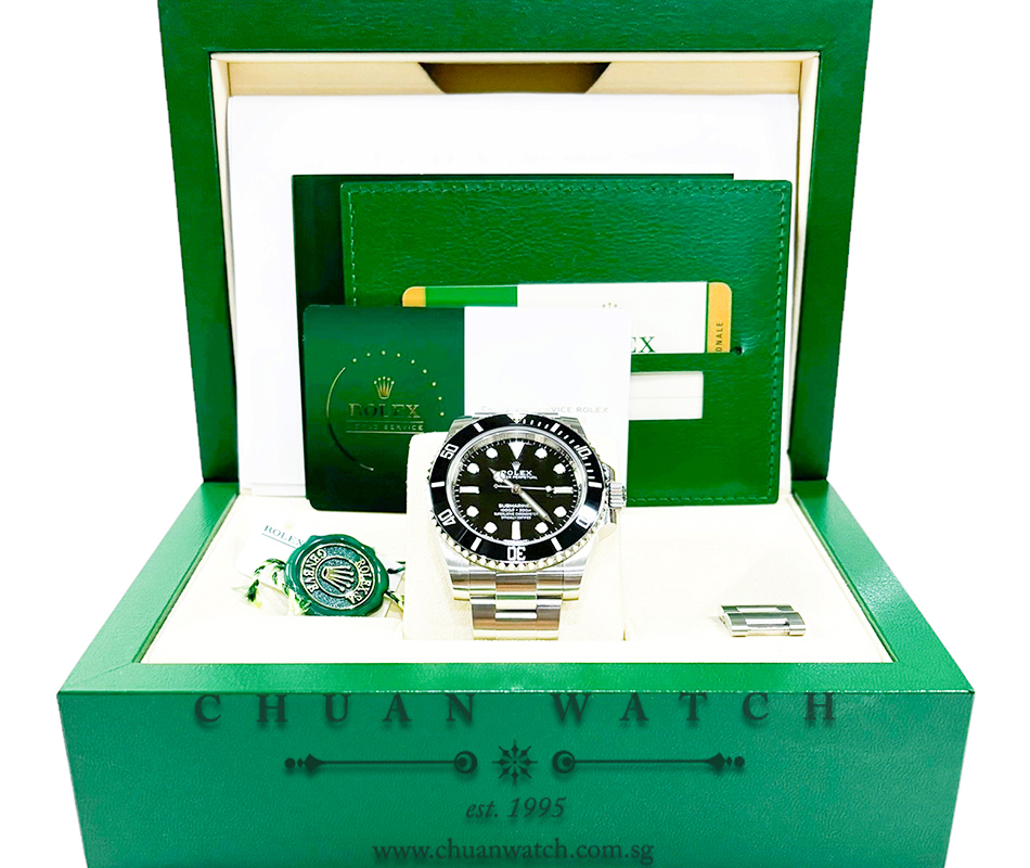 Rolex Submariner No-Date 114060 - Discontinued - Image 4